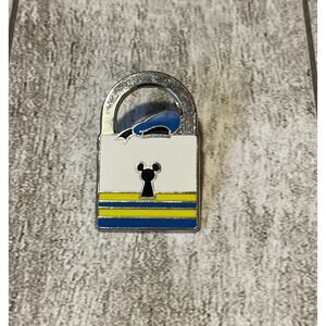 Disney Pin Donald Duck Lock